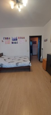 Продам трехкомнатную (3-комн.) квартиру, Петровский б-р, 11к2, Мурино п