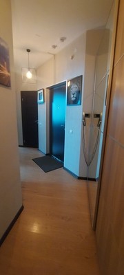 Продам трехкомнатную (3-комн.) квартиру, Петровский б-р, 11к2, Мурино п