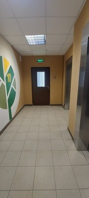 Продам трехкомнатную (3-комн.) квартиру, Петровский б-р, 11к2, Мурино п