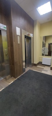 Продам трехкомнатную (3-комн.) квартиру, Петровский б-р, 11к2, Мурино п