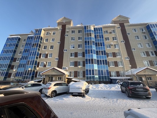 Продам двухкомнатную (2-комн.) квартиру, Промышленная ул, 13к2, Ханты-Мансийск г