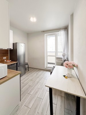 Продам однокомнатную (1-комн.) квартиру, Воронцовский б-р, 21к3, Мурино п