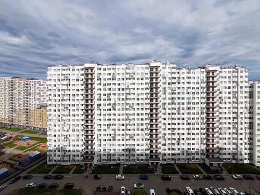Продам однокомнатную (1-комн.) квартиру, Воронцовский б-р, 21к3, Мурино п