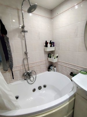 Продам трехкомнатную (3-комн.) квартиру, Пролетарский пр-кт, 6к2, Москва г