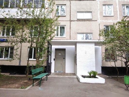 Продам трехкомнатную (3-комн.) квартиру, Пролетарский пр-кт, 6к2, Москва г