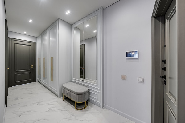 Продам многокомнатную квартиру, Бартеневская ул, 18к2, Москва г