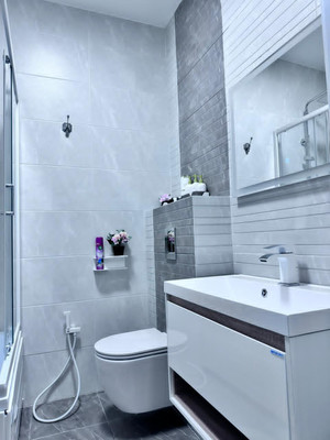 Продам трехкомнатную (3-комн.) квартиру, Тлостанова ул, 32, Нальчик г