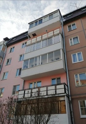 Продам двухкомнатную (2-комн.) квартиру, Болотова ул, 12к4, Алексин г