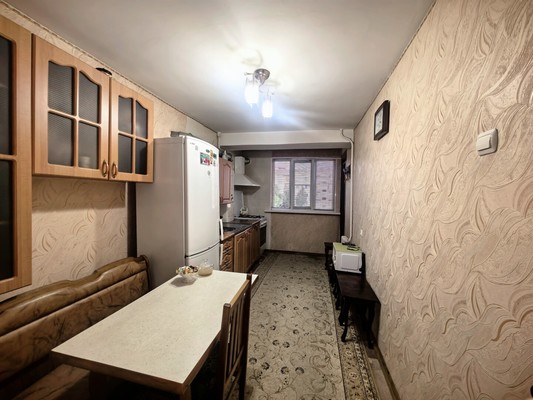 Продам трехкомнатную (3-комн.) квартиру, Советская ул, 247, Нарткала г