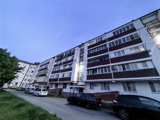 Продам трехкомнатную (3-комн.) квартиру, Кабардинская ул, 62, Нарткала г