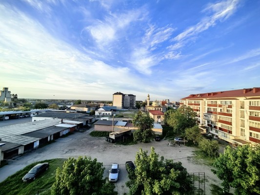 Продам трехкомнатную (3-комн.) квартиру, Кабардинская ул, 62, Нарткала г