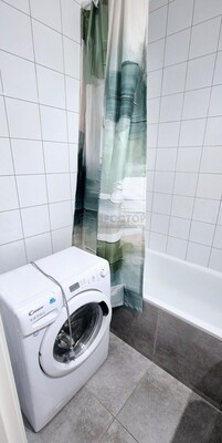 Продам однокомнатную (1-комн.) квартиру, Кременчугская ул, 5к3, Москва г