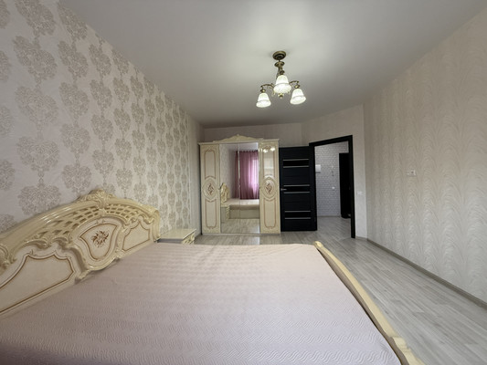 Продам однокомнатную (1-комн.) квартиру, Ленина пр-кт, 95, Новороссийск г