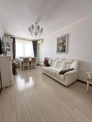 Продам трехкомнатную (3-комн.) квартиру, Дзержинского пр-кт, 230, Новороссийск г