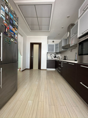 Продам трехкомнатную (3-комн.) квартиру, Дзержинского пр-кт, 230, Новороссийск г