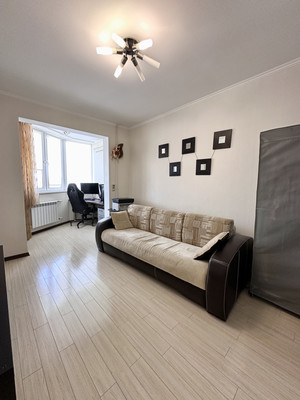 Продам трехкомнатную (3-комн.) квартиру, Дзержинского пр-кт, 230, Новороссийск г