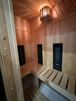 Продам трехкомнатную (3-комн.) квартиру, Дзержинского пр-кт, 230, Новороссийск г