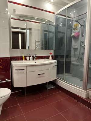 Продам трехкомнатную (3-комн.) квартиру, Дзержинского пр-кт, 230, Новороссийск г