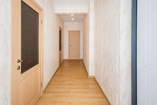 Продам двухкомнатную (2-комн.) квартиру, Закаменский мкр, 16, Новосибирск г