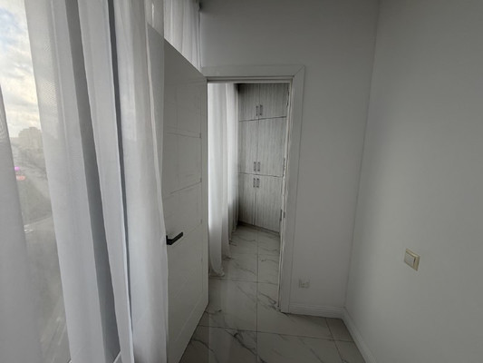 Продам трехкомнатную (3-комн.) квартиру, Мосфильмовская ул, 74кБ, Москва г