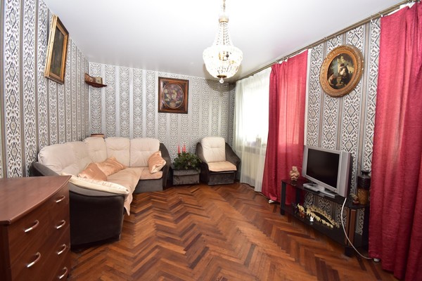 Продам трехкомнатную (3-комн.) квартиру, Олеко Дундича ул, 39Ак1, Санкт-Петербург г