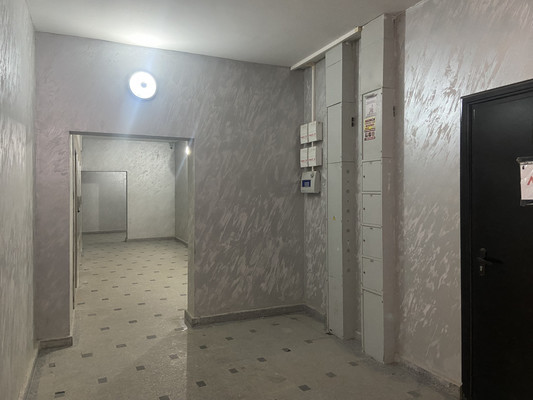 Продам трехкомнатную (3-комн.) квартиру, Тлостанова ул, 16, Нальчик г