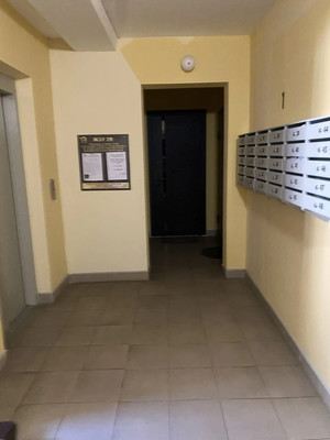 Продам однокомнатную (1-комн.) квартиру, Коммунистическая ул, 39кА, Калининград г