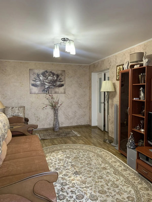 Продам двухкомнатную (2-комн.) квартиру, Хользунова ул, 60б, Воронеж г