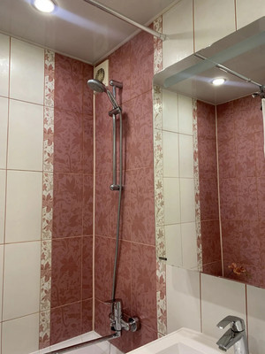 Продам двухкомнатную (2-комн.) квартиру, Хользунова ул, 60б, Воронеж г