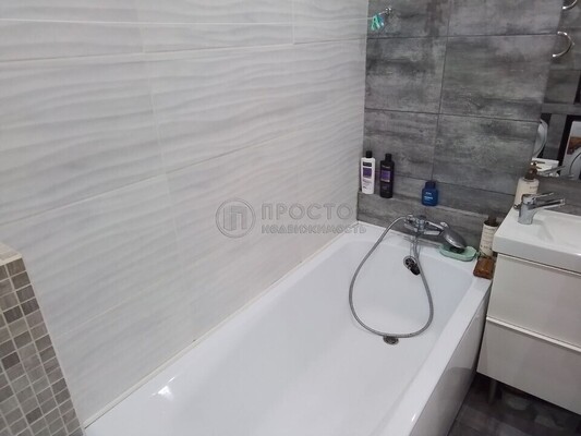 Продам двухкомнатную (2-комн.) квартиру, Волгоградский пр-кт, 9с1, Москва г