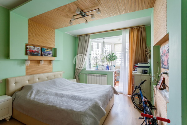 Продам трехкомнатную (3-комн.) квартиру, Международная ул, 22, Москва г