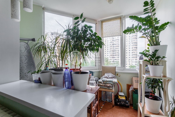 Продам трехкомнатную (3-комн.) квартиру, Международная ул, 22, Москва г