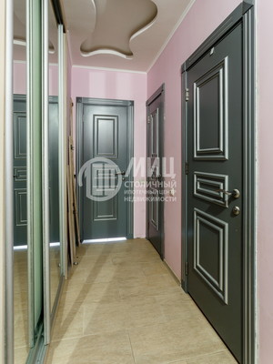 Продам трехкомнатную (3-комн.) квартиру, Международная ул, 22, Москва г