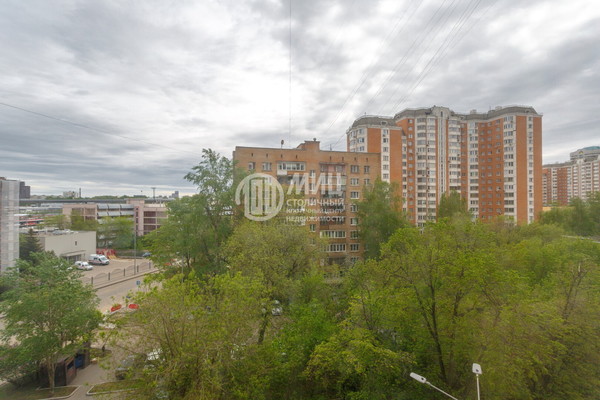 Продам трехкомнатную (3-комн.) квартиру, Международная ул, 22, Москва г