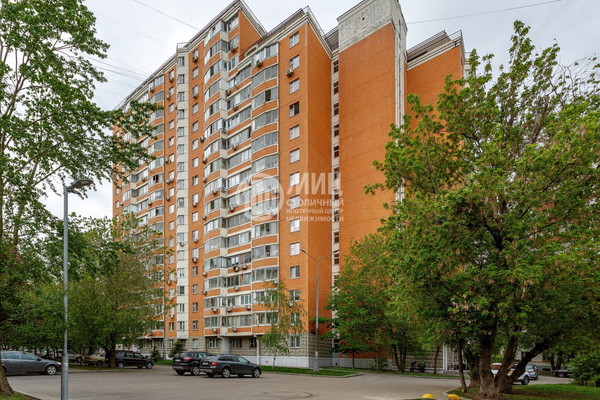 Продам трехкомнатную (3-комн.) квартиру, Международная ул, 22, Москва г