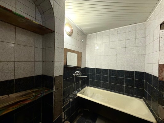 Продам трехкомнатную (3-комн.) квартиру, Шогенцукова пр-кт, 6, Нальчик г