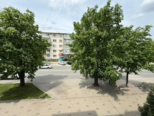 Продам трехкомнатную (3-комн.) квартиру, Шогенцукова пр-кт, 6, Нальчик г