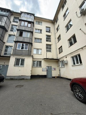Продам трехкомнатную (3-комн.) квартиру, Шогенцукова пр-кт, 6, Нальчик г