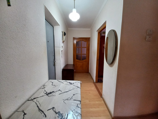 Продам двухкомнатную (2-комн.) квартиру, Т.Идарова ул, 3, Нальчик г