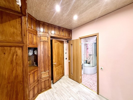 Продам двухкомнатную (2-комн.) квартиру, Морская ул, 14к1, Малый Маяк с