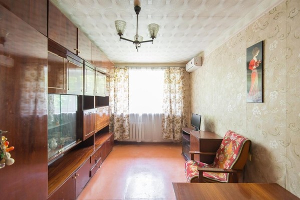 Продам двухкомнатную (2-комн.) квартиру, Коммунистический пр-кт, 27к3, Ростов-на-Дону г