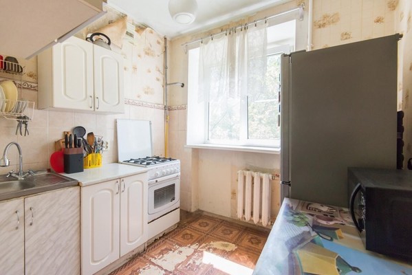 Продам двухкомнатную (2-комн.) квартиру, Коммунистический пр-кт, 27к3, Ростов-на-Дону г