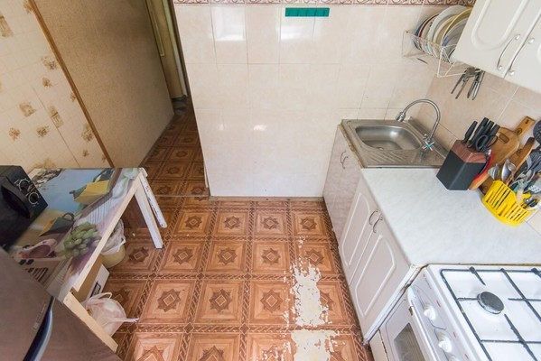 Продам двухкомнатную (2-комн.) квартиру, Коммунистический пр-кт, 27к3, Ростов-на-Дону г