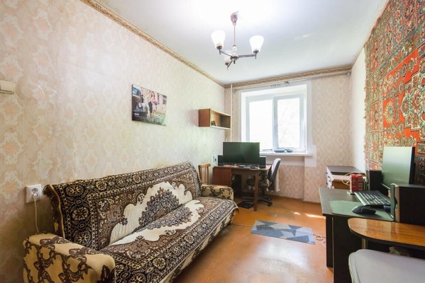 Продам двухкомнатную (2-комн.) квартиру, Коммунистический пр-кт, 27к3, Ростов-на-Дону г