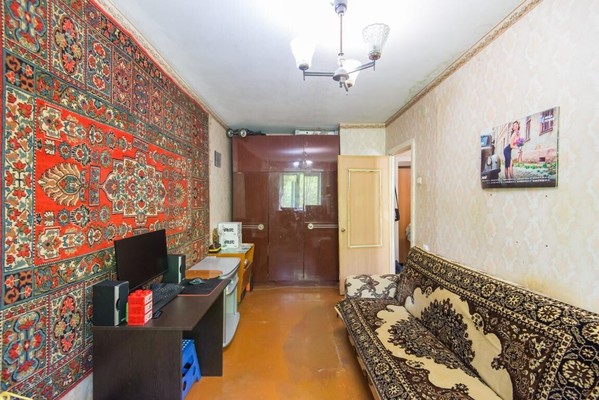 Продам двухкомнатную (2-комн.) квартиру, Коммунистический пр-кт, 27к3, Ростов-на-Дону г