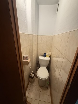 Продам трехкомнатную (3-комн.) квартиру, Кечкеметская ул, 79, Симферополь г