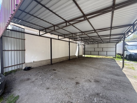 Продам трехкомнатную (3-комн.) квартиру, Лиственный пер, 5, Симферополь г