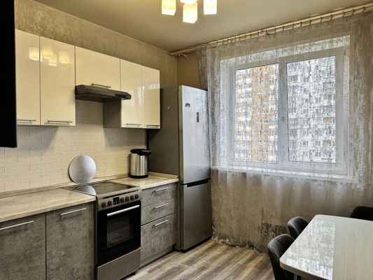 Продам двухкомнатную (2-комн.) квартиру, Западный мкр, 3, Октябрьский рп