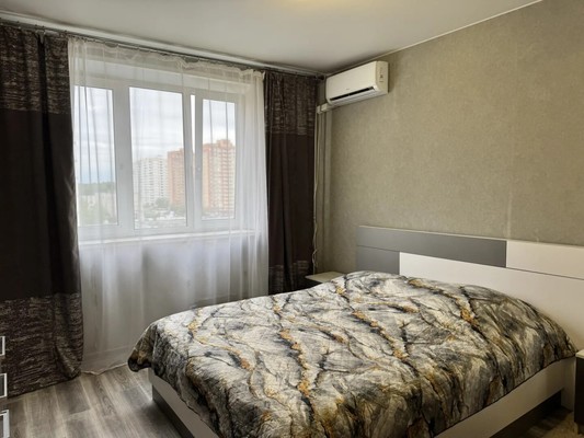 Продам двухкомнатную (2-комн.) квартиру, Западный мкр, 3, Октябрьский рп