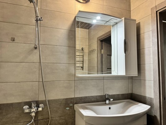 Продам двухкомнатную (2-комн.) квартиру, Западный мкр, 3, Октябрьский рп